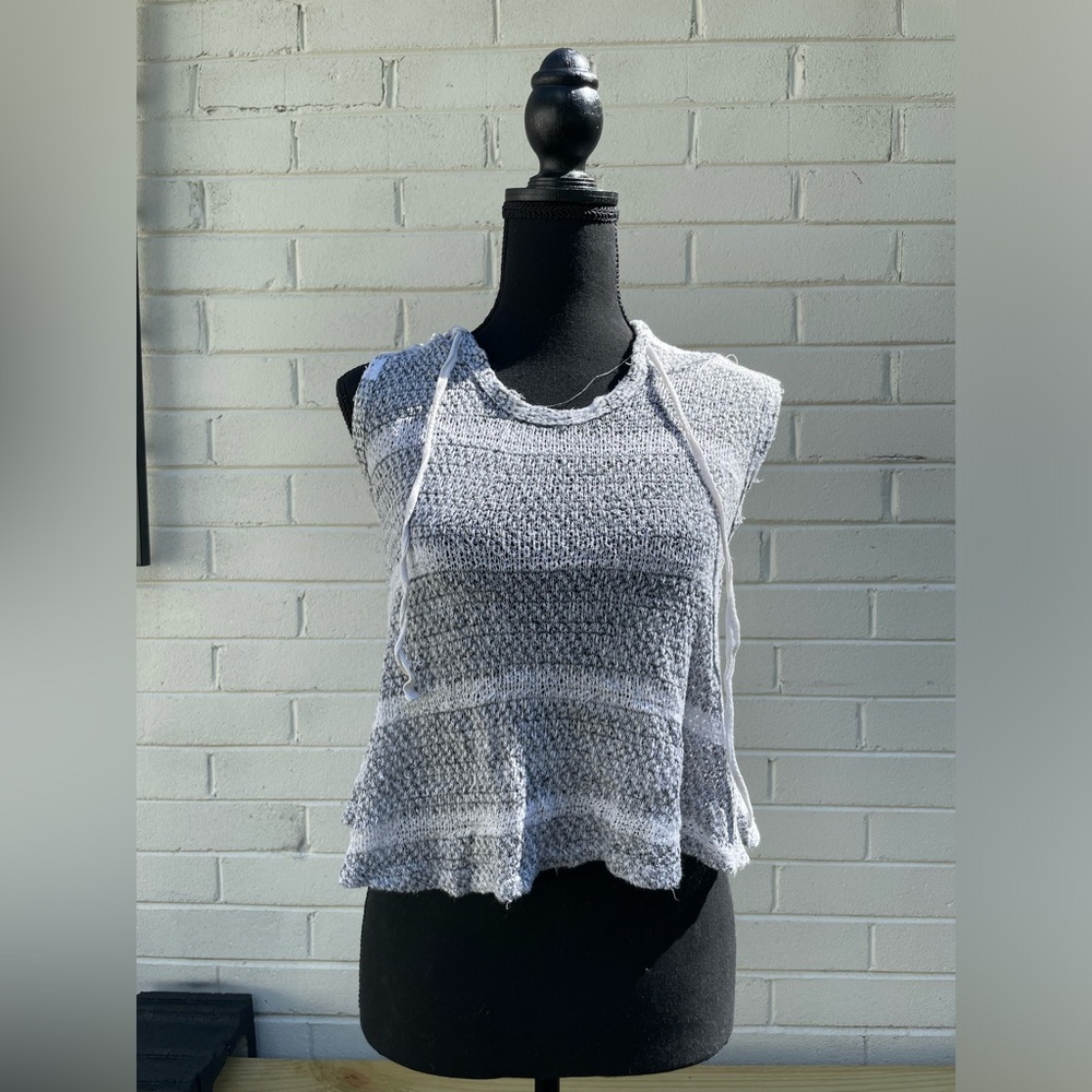 Sleeveless Hooded Tank Top